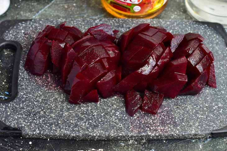 Marinated beets in Greek - an interesting vegetable snack