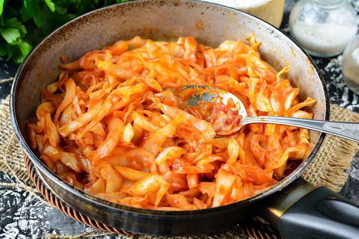 Homemade Gagauz pies with cabbage in a pan - lush and airy