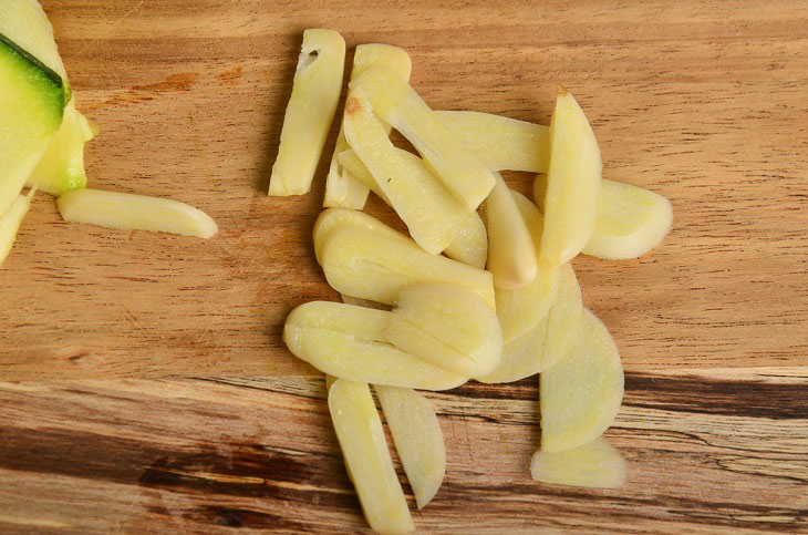 Lightly salted zucchini in a bag with garlic - a quick and easy snack