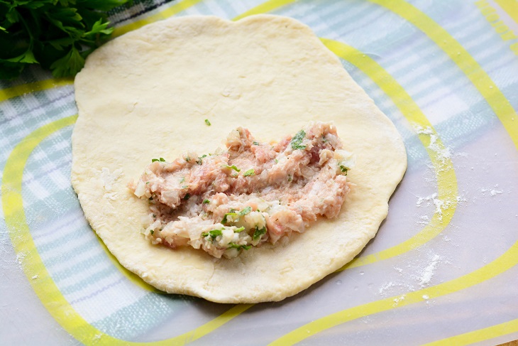 Chebureks on kefir with meat - juicy, crispy and fragrant