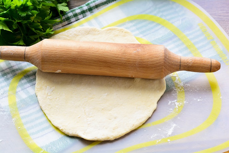 Chebureks on kefir with meat - juicy, crispy and fragrant