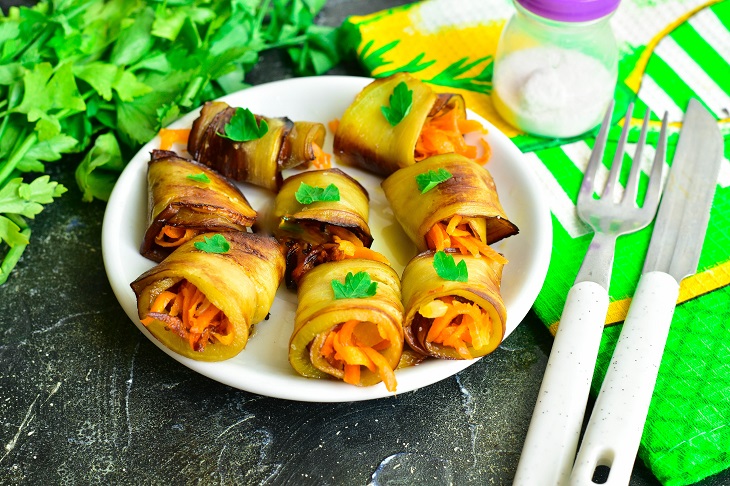 Eggplant rolls with vegetable filling - original and appetizing