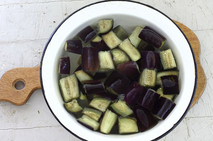 Eggplant in caramel - a great cold appetizer