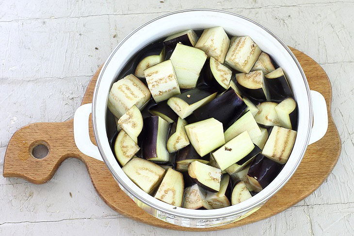 Eggplant in caramel - a great cold appetizer