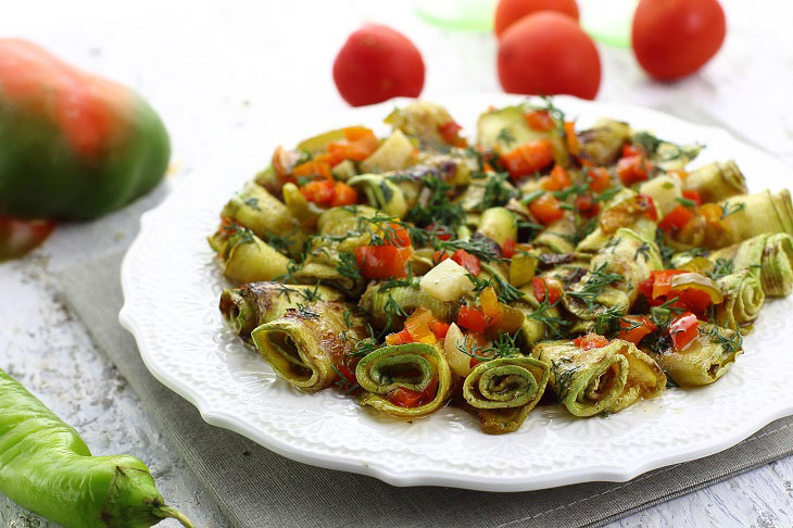 Zucchini in honey marinade - a spicy sweet and spicy snack