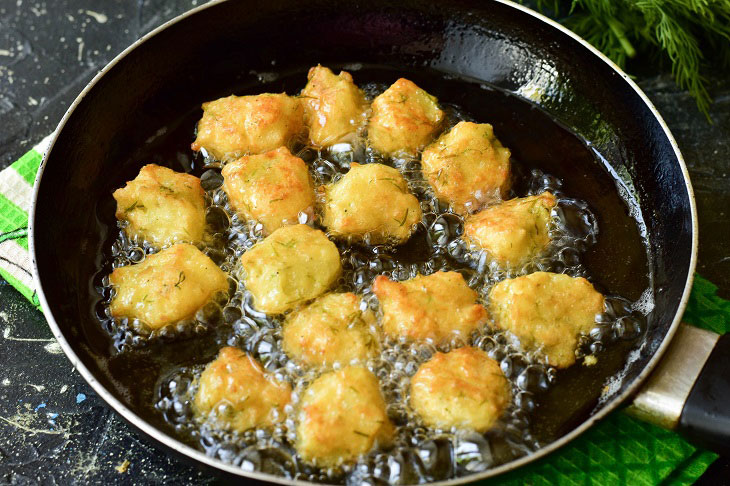 Potato croquettes with herbs - a quick recipe for busy housewives