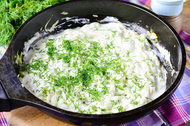 Zucchini in Fözelek sour cream - a traditional Hungarian dish