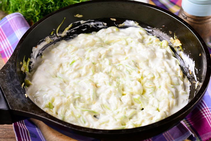 Zucchini in Fözelek sour cream - a traditional Hungarian dish
