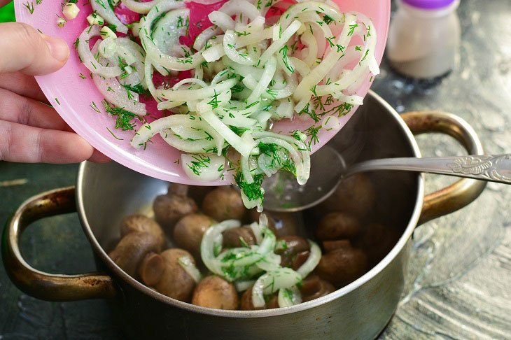 Mushrooms "Table" - an indispensable snack on the festive table