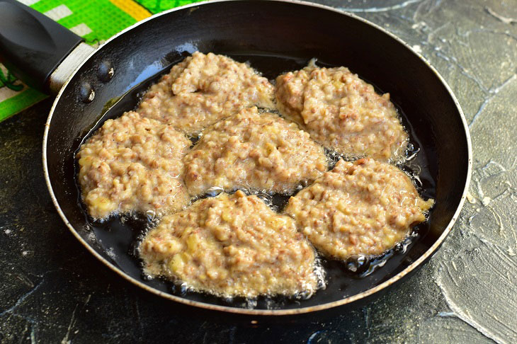 Hearty buckwheat cutlets with cheese - tasty and budget