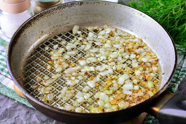 Vareniki baked in pots - a delicious recipe for the very busy