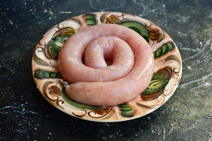 Chicken sausage at home - a delicious and mouth-watering snack