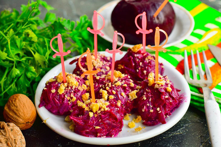 Beetroot balls with nuts - a bright and beautiful snack for any occasion