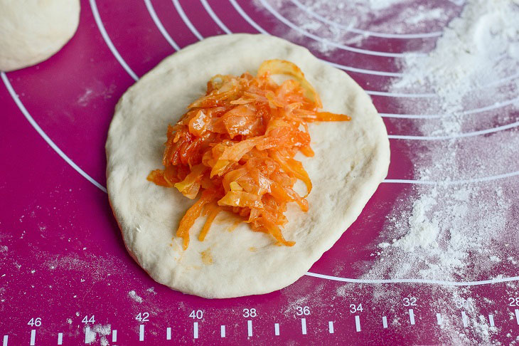 Patties on kefir "Lapti" with cabbage - soft and very tasty