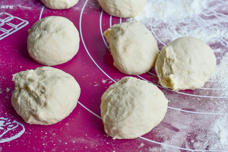 Patties on kefir "Lapti" with cabbage - soft and very tasty