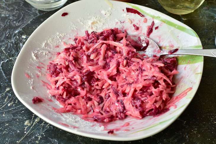 Beetroot and potato pancakes - an interesting vegetable snack