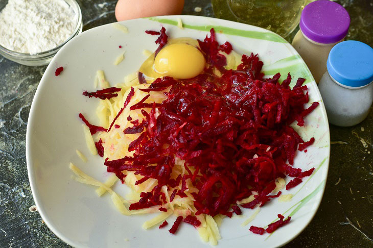 Beetroot and potato pancakes - an interesting vegetable snack