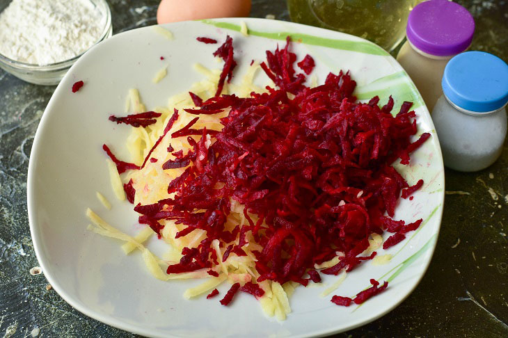 Beetroot and potato pancakes - an interesting vegetable snack