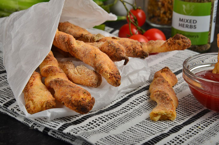 Potato sticks in the oven - crispy and fragrant