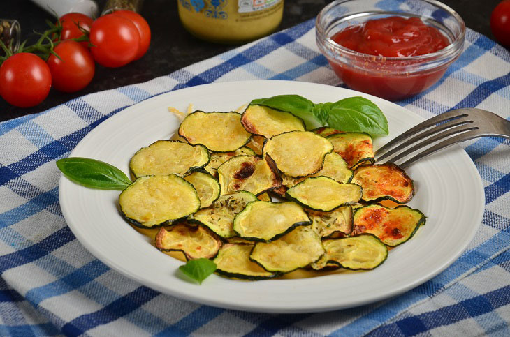 Zucchini chips with cheese - delicious, fragrant and crispy