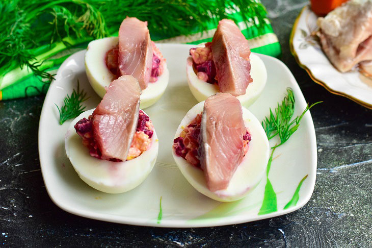 Appetizer "Quick coat" with herring - an original and simple recipe