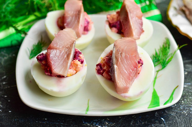 Appetizer "Quick coat" with herring - an original and simple recipe