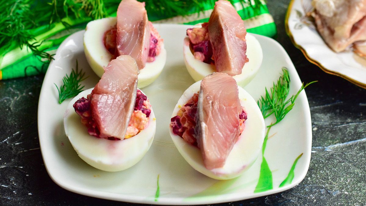 Appetizer “Quick coat” with herring – an original and simple recipe