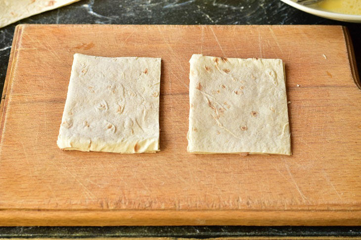 Minced meat in pita bread in a pan - a quick recipe for an extraordinary yummy