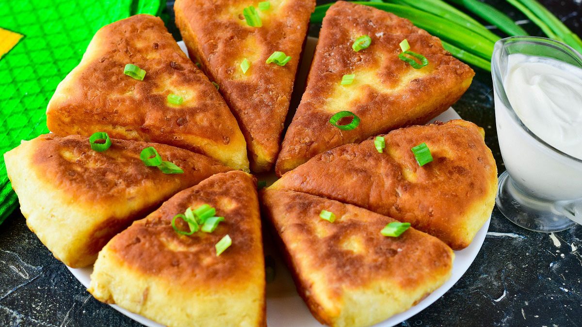 Cheese triangles in a pan – an incomparable snack