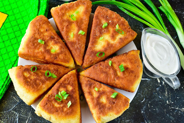 Cheese triangles in a pan - an incomparable snack