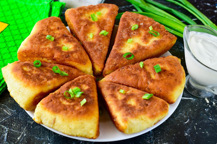 Cheese triangles in a pan - an incomparable snack