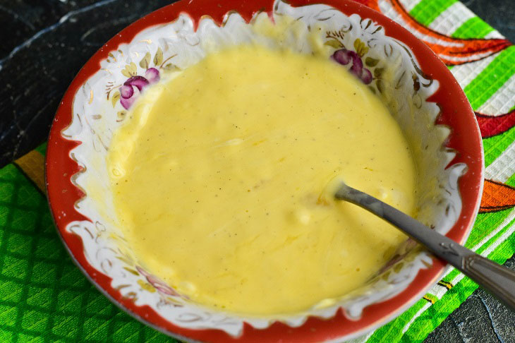 Potatoes in sour cream batter - an interesting snack from available ingredients