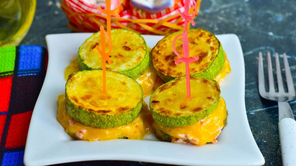 Festive zucchini canapes with cheese filling – an amazing appetizer