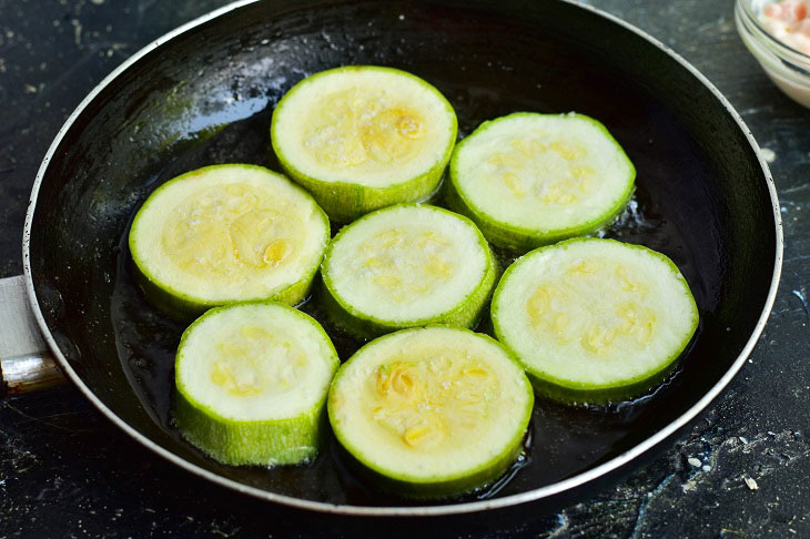 Festive zucchini canapes with cheese filling - an amazing appetizer