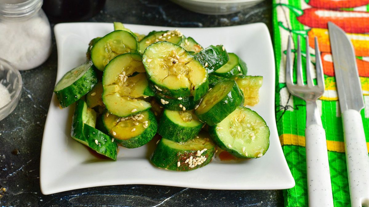 Broken cucumbers in Chinese style – an unusual and spicy snack