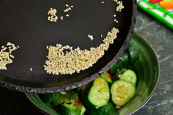 Broken cucumbers in Chinese style - an unusual and spicy snack