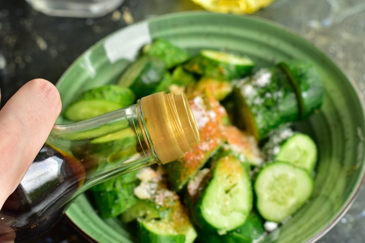 Broken cucumbers in Chinese style - an unusual and spicy snack