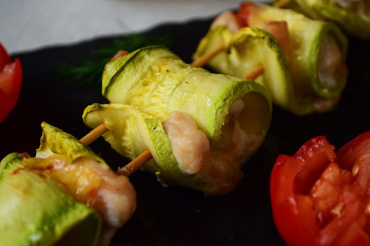 Zucchini rolls in the oven - quick, easy and tasty