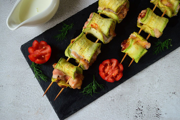 Zucchini rolls in the oven - quick, easy and tasty