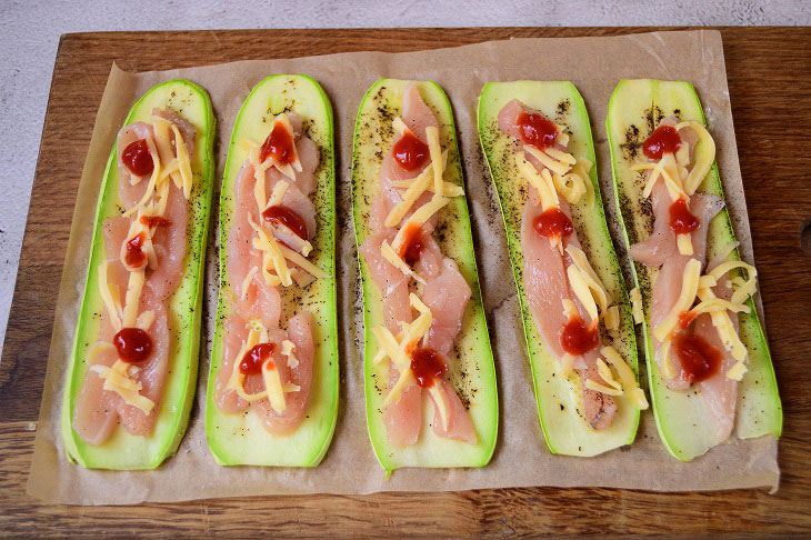 Zucchini rolls in the oven - quick, easy and tasty