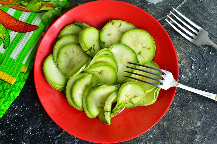 Pickled zucchini in a bag - a healthy and low-calorie recipe