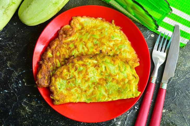 Fake zucchini pasties with cheese - an interesting and tasty snack