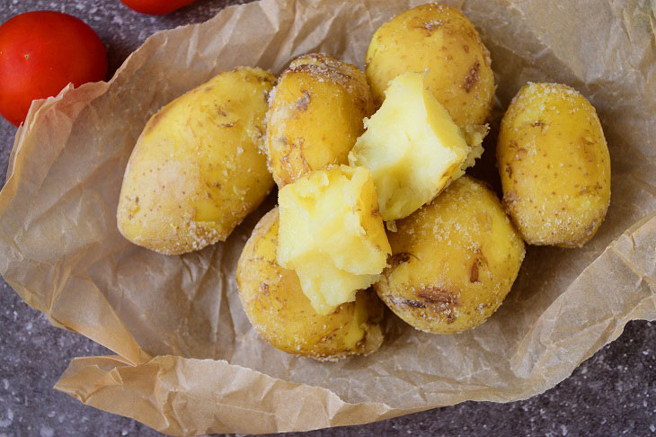 Canarian potatoes - a delicious and interesting snack