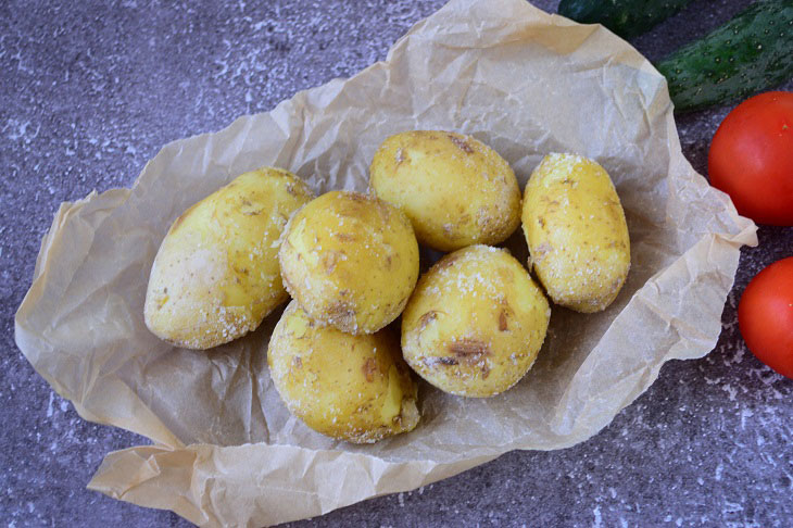 Canarian potatoes - a delicious and interesting snack