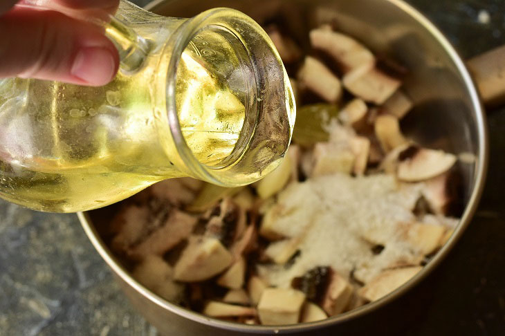 Mushrooms in Venezuelan - festive and tasty