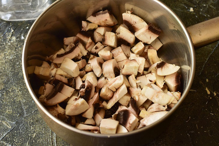 Mushrooms in Venezuelan - festive and tasty