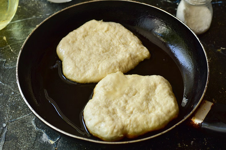 Air donuts on kefir - a quick and easy recipe