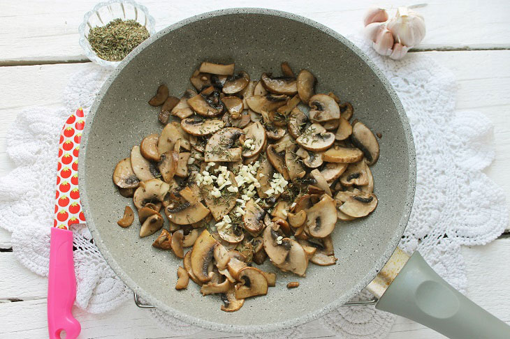 Champignon croutons - a delicious quick appetizer