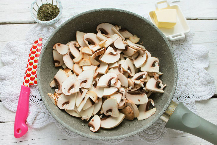 Champignon croutons - a delicious quick appetizer