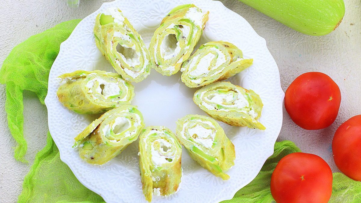 Egg roll with zucchini – an interesting snack from affordable products
